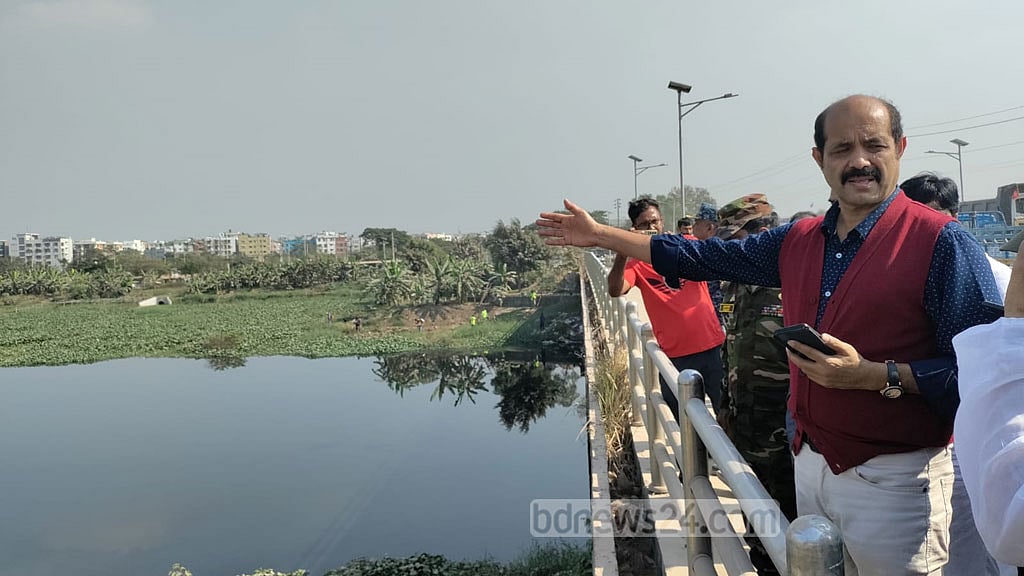 ডোবা পরিষ্কার করতে না পারলে দায়িত্ব ছেড়ে দিন: মেয়র আতিক