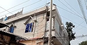 দোহারে বিদ্যুৎস্পৃষ্টে দুই রঙ মিস্ত্রির মৃত্যু