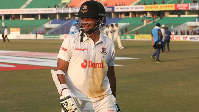 ব্যাটিংয়ে চার ধাপ এগোলেন সাকিব