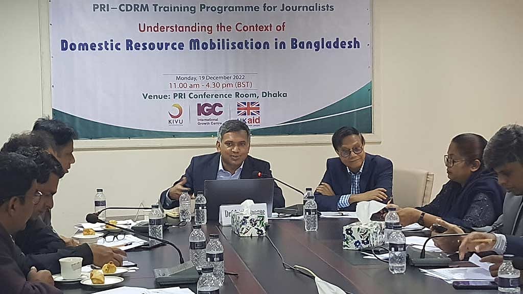 ‘প্রত্যক্ষ করের আওতা বাড়িয়ে রাজস্ব বাড়াতে হবে’