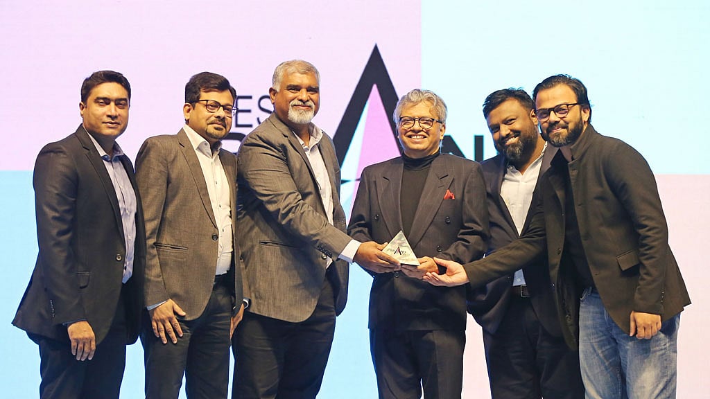টানা চতুর্থ বার ‘সেরা ব্র্যান্ড’ বিকাশ