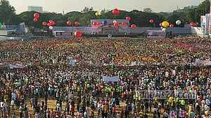 কানায় কানায় পূর্ণ পলোগ্রাউন্ড