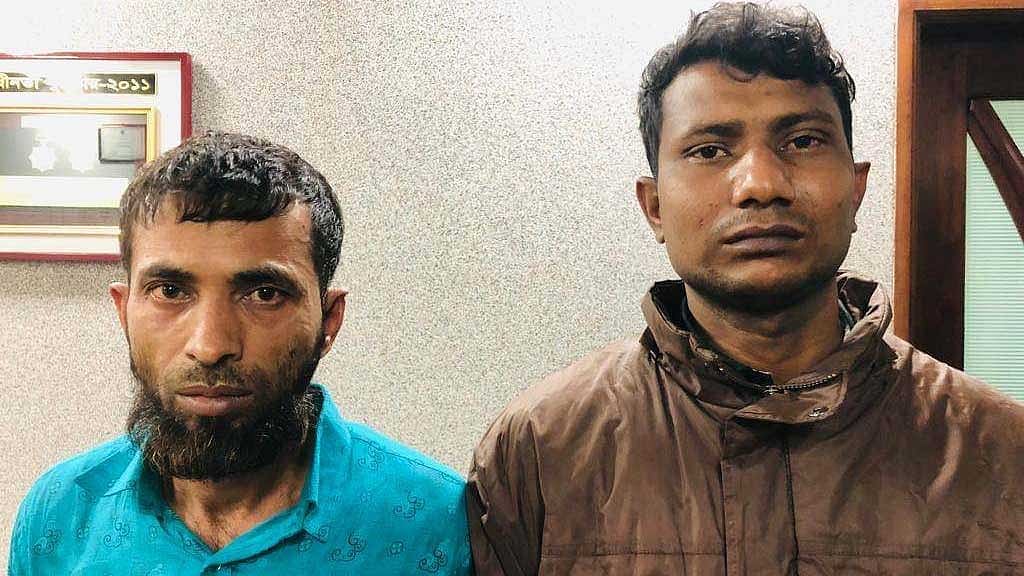 প্রবাসীর স্ত্রীকে গলাকেটে হত্যা, গ্রেপ্তার দুই