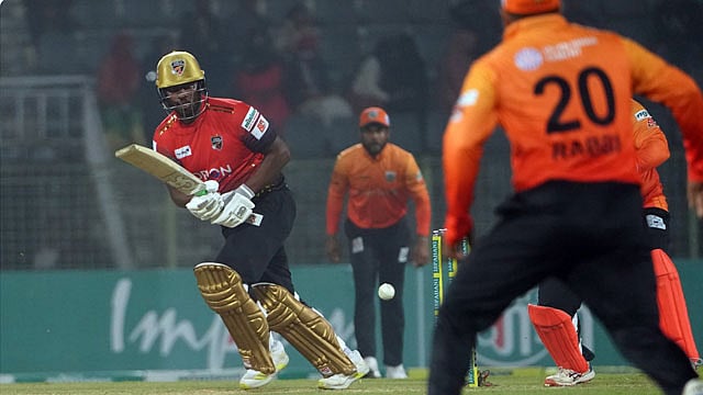 চার্লসের বিধ্বংসী সেঞ্চুরি ও রিজওয়ানের ঝড়ে কুমিল্লার রেকর্ড গড়া জয়