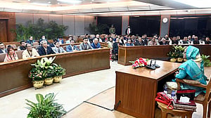 হুন্ডি নয়, রেমিটেন্স পাঠান ব্যাংকে: প্রধানমন্ত্রী