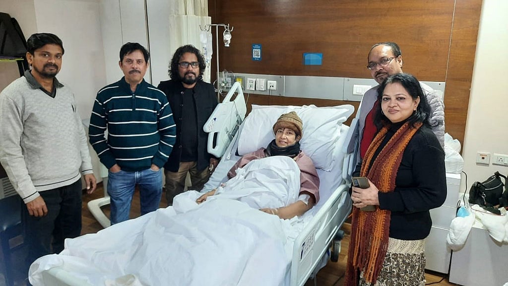 নিজের ‘মৃত্যুর খবর’ দেওয়ার পর হাসপাতালে তসলিমা নাসরিন