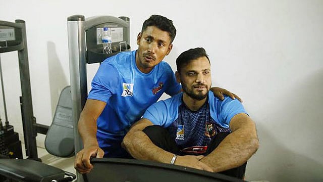 আশরাফুলের বিশ্বাস, ৫০ বছর বয়সেও পারফর্ম করতে পারবেন মাশরাফি