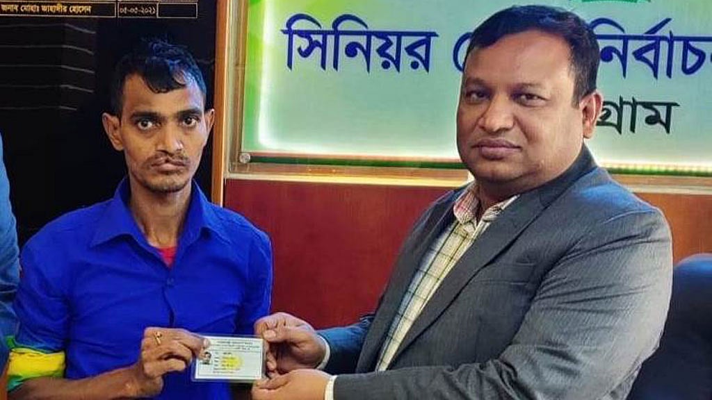 এনআইডি ঠিক হয়েছে, এখন চাকরি ফিরে পাওয়ার আশায় পাকু