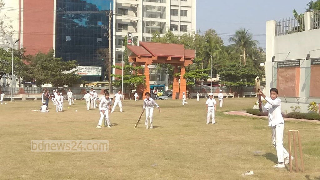 নবরূপে উন্মুক্ত লালদিঘী মাঠ