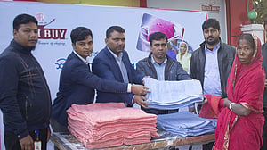 রংপুরে শীতার্তদের পাশে ‘আরএফএল বেস্ট বাই’