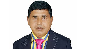আসিফ আছেন লুকিয়ে, ধারণা ইসির