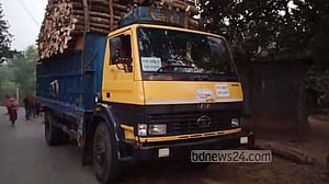 গাজীপুরে মোটরসাইকেল-ট্রাক সংঘর্ষ: নানি-নাতনি নিহত