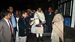 গোপালগঞ্জে ‘ধর্ম অবমাননায়’ হামলা, ঘটনাস্থলে প্রধানমন্ত্রীর প্রতিনিধি