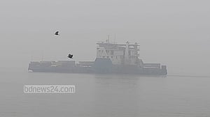 দৌলতদিয়া-পাটুরিয়া চলাচল শুরু, ঘাটে ভিড়েছে আটকে থাকা ফেরি