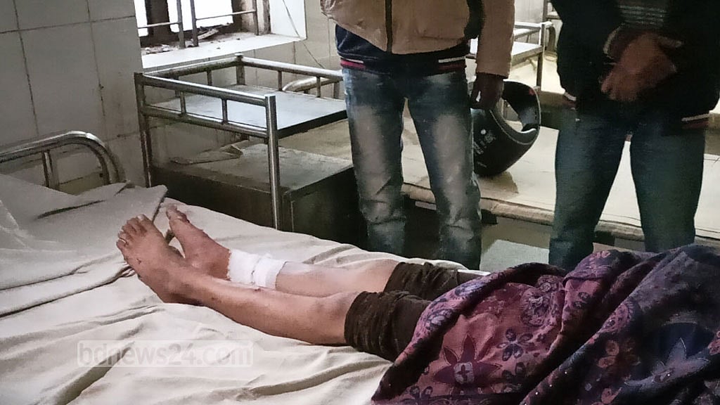 মাগুরায় স্কুলছাত্রের পায়ে পেরেক ঢুকিয়ে নির্যাতনের অভিযোগ