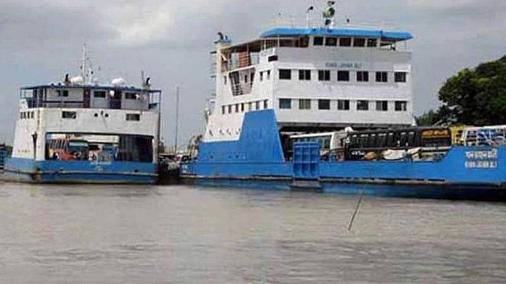পাটুরিয়া-দৌলতদিয়া: কুয়াশায় সাড়ে ৪ ঘণ্টা বন্ধ থাকল ফেরি