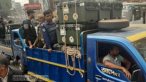 ৬ আসনে ভোটের আগে সব ছাপিয়ে আলোচনায় আসিফ অন্তর্ধান
