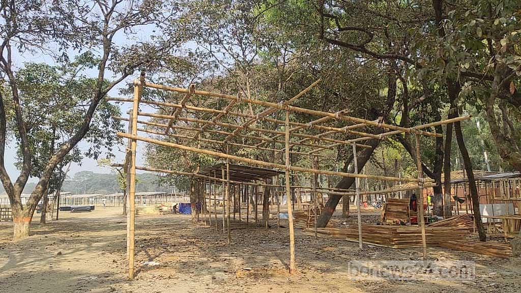 প্রস্তুতি পর্বে বইমেলা: ভাষার মাসের প্রথমদিনেই দুয়ার খুলছে