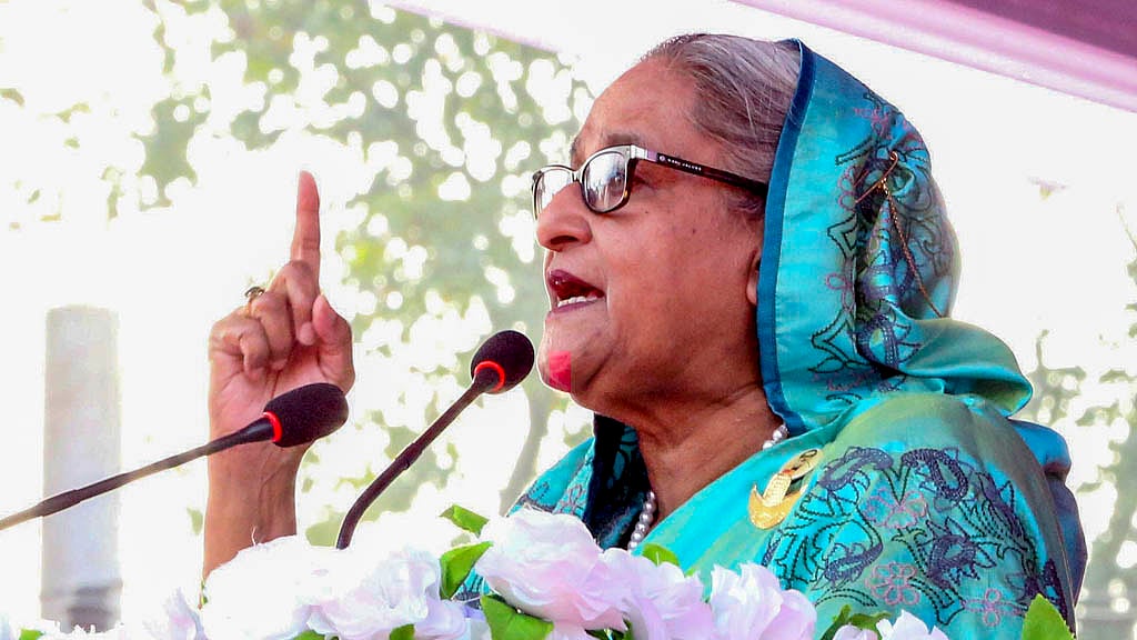 পালায় কে? আওয়ামী লীগ কখনও পালায় না: প্রধানমন্ত্রী