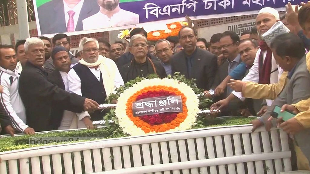 মৃত্যুবার্ষিকীতে কোকোর কবরে বিএনপির ফুল