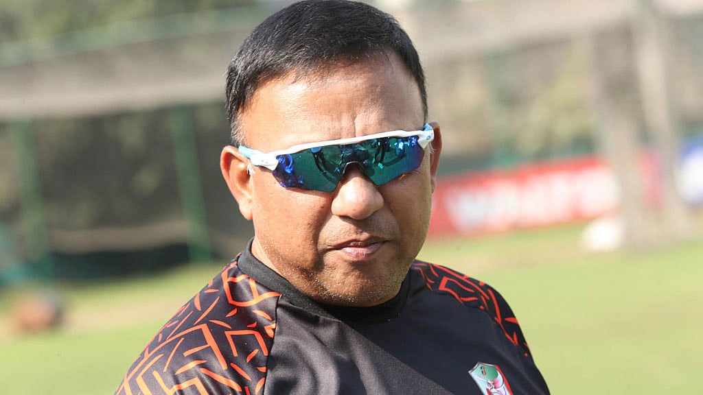 ‘১০-১৫ কোটি টাকা খরচ করে দলগুলি কী পাচ্ছে?’ বিপিএল নিয়ে খালেদ মাহমুদের প্রশ্ন