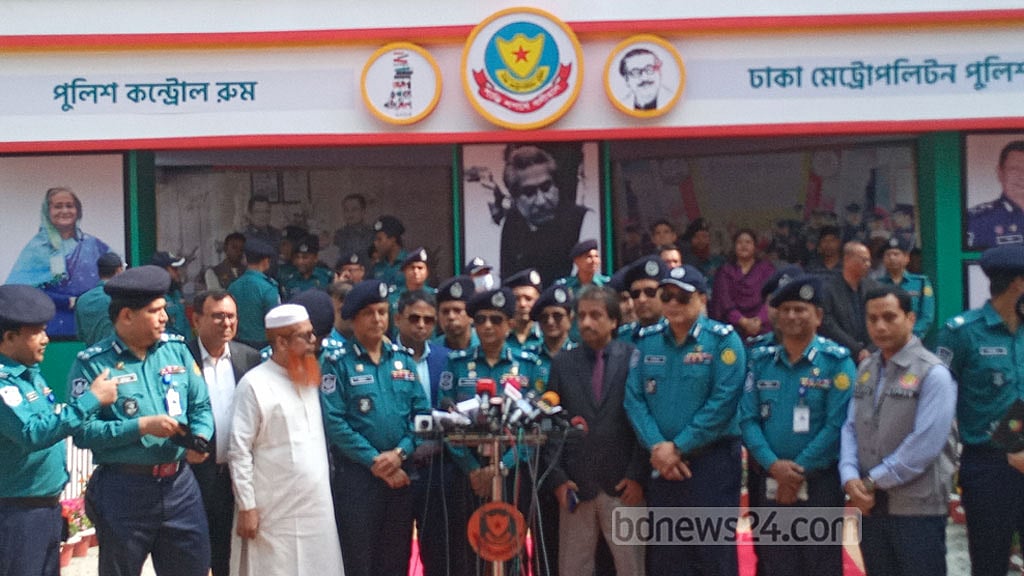 বইমেলায় নিরাপত্তা হুমকি দেখছেন না ডিএমপি কমিশনার