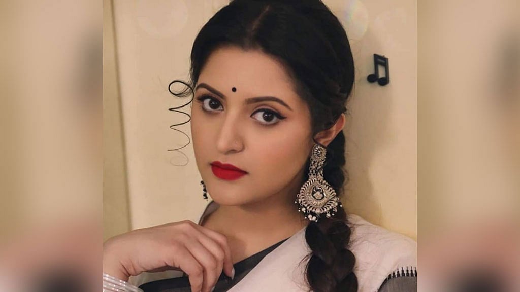 বদলে যাবেন পরীমনি