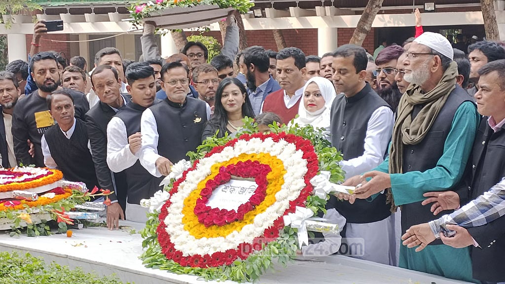 বঙ্গবন্ধুর সমাধিতে গাইবান্ধা-৫ আসনের নবনির্বাচিত সাংসদের শ্রদ্ধা
