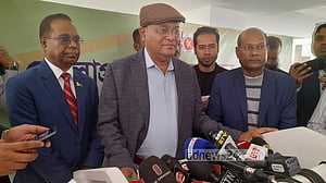 অনিবন্ধিত পোর্টাল ও আইপিটিভির ‘গুজব’ বড় চ্যালেঞ্জ: তথ্যমন্ত্রী
