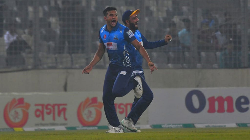 ১০৮ রানের পুঁজি নিয়ে অবিশ্বাস্য জয় ঢাকার
