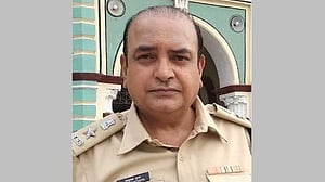 পুরস্কার মঞ্চে জ্ঞান হারালেন শাহনেওয়াজ, আর ফিরলেন না