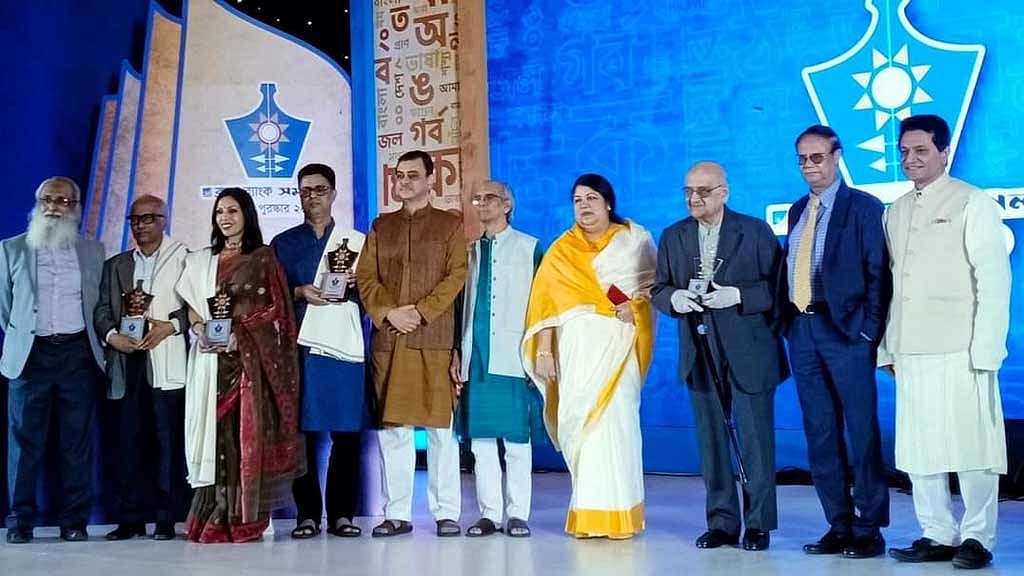 ব্র্যাক ব্যাংক-সমকাল সাহিত্য পুরস্কার পেলেন যারা