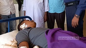 সম্পত্তির দ্বন্দ্ব: গাড়ি চালককে কুপিয়ে জখমের অভিযোগ মামার বিরুদ্ধে