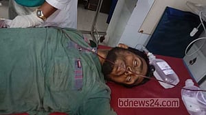 মিয়ানমার সীমান্তে মাইন বিস্ফোরণে গোড়ালি উড়ে গেছে বাংলাদেশি যুবকের