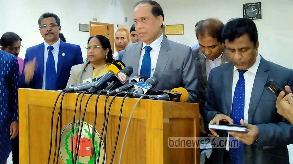 রাষ্ট্রপতি পদ নিয়ে অবান্তর বিতর্ক অনাকাঙ্ক্ষিত: সিইসি