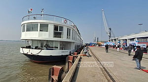 ষাট গম্বুজে মুগ্ধ ‘গঙ্গা বিলাসে’র পর্যটক, যাবেন সুন্দরবনে