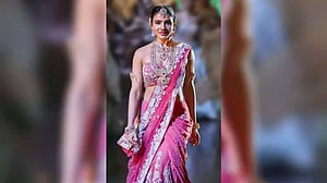 ত্রিশ কেজি ওজনের শাড়ি আর ৩ কোটি রুপির গয়নায় সামান্থা