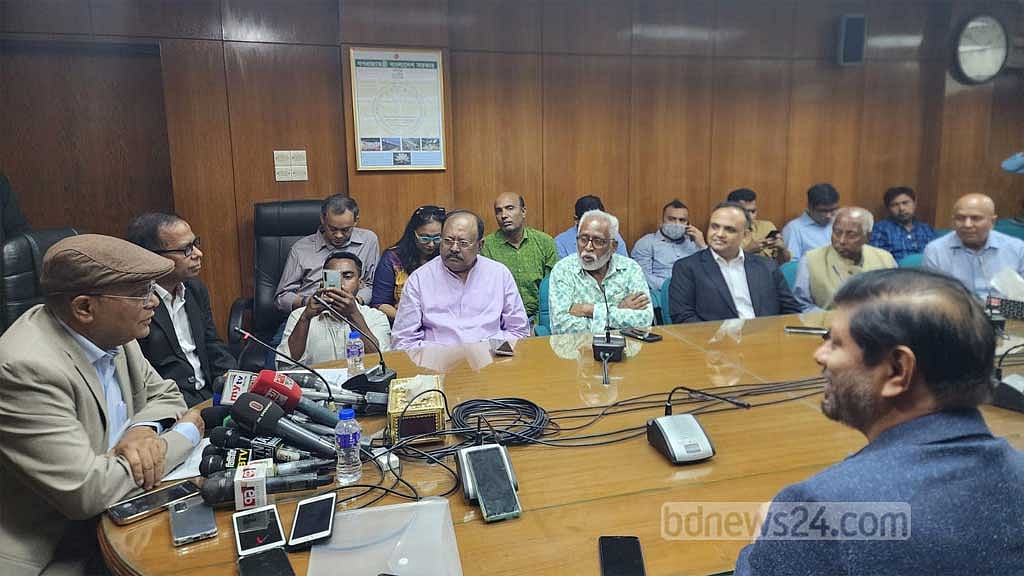 হিন্দি সিনেমা আমদানিতে এখন আর অসুবিধা নেই: তথ্যমন্ত্রী