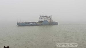 কুয়াশায় ৩ ঘণ্টা বন্ধ থাকল দৌলতদিয়া-পাটুরিয়া ফেরি