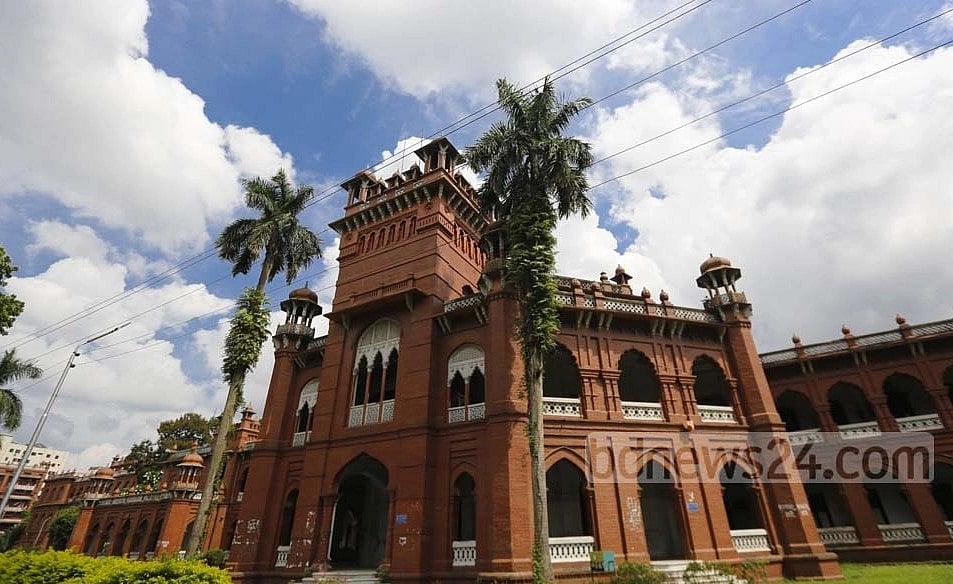 ঢাকা বিশ্ববিদ্যালয়ের শিক্ষার্থী ‘ছিনতাইয়ে’? কেন জড়াচ্ছেন ‘অপরাধে’