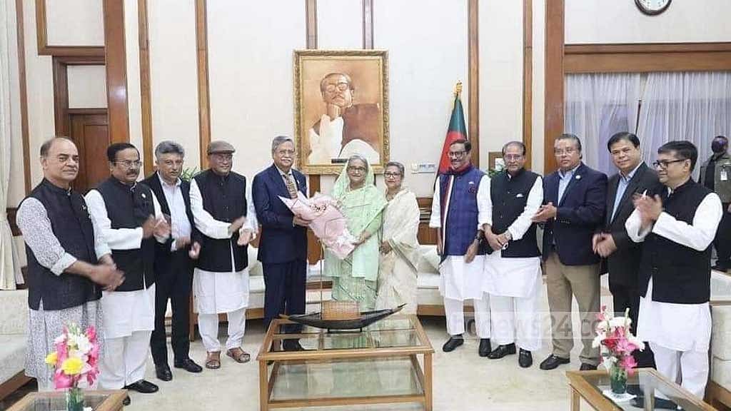 রাষ্ট্রপতি পদে আওয়ামী লীগের প্রার্থীকে শেখ হাসিনার ফুলেল শুভেচ্ছা