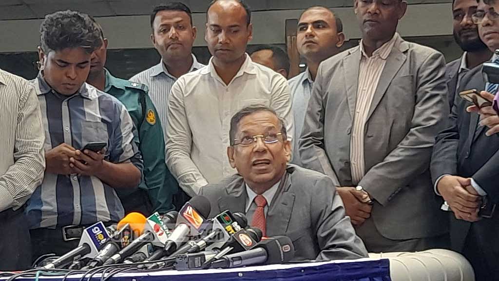 খালেদার রাজনীতি করা নিয়ে শর্ত নেই: আইনমন্ত্রী
