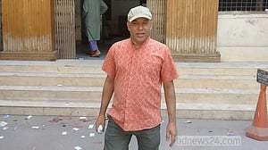 মামলার কাঁটা থেকে মুক্ত হলেন ‘কাঁটা’র পরিচালক টোকন ঠাকুর