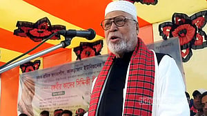 পাকিস্তানে গিয়ে রাজনীতি করুন: ফখরুলকে কাদের সিদ্দিকী