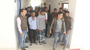 দিনাজপুরে পুলিশ নিয়োগে ‘অর্থ লেনদেন’, ১৭ গ্রেপ্তার