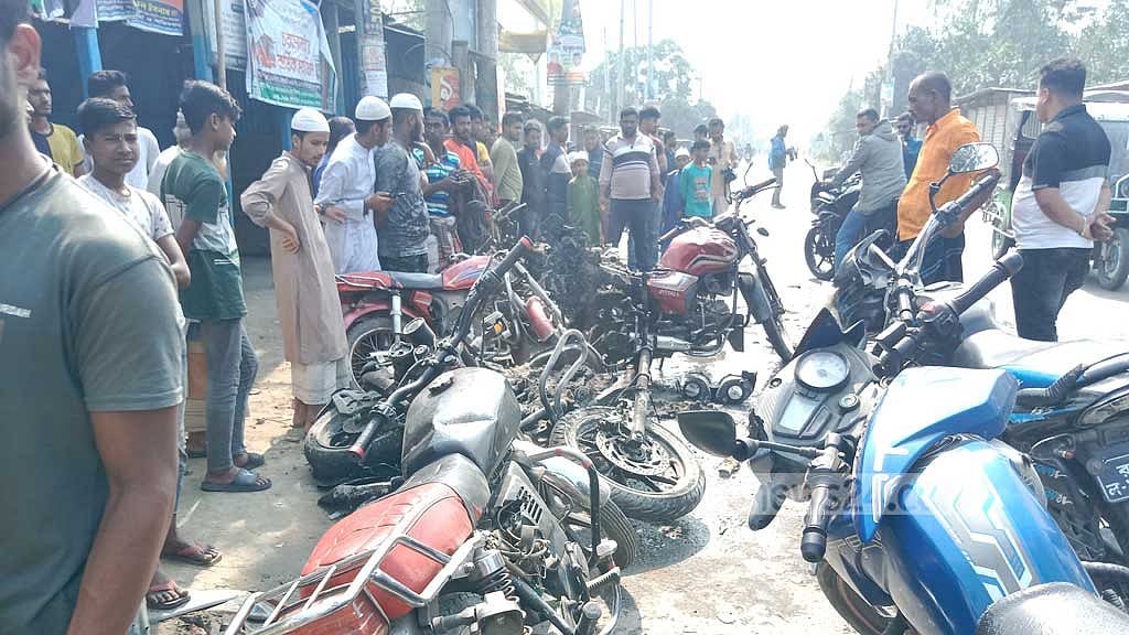 সিরাজগঞ্জে আওয়ামী লীগ ও বিএনপির মধ্যে সংঘর্ষ, ভাংচুর ও অগ্নিসংযোগ