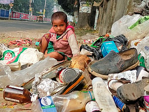 ময়লা টোকায় আড়াই বছরের জান্নাতি