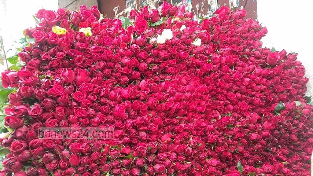 বসন্তে উত্তাপ ফুলের বাজারে