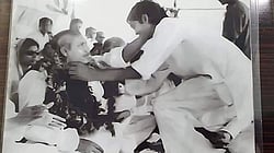বঙ্গবন্ধু বললেন, মাঠে আয়