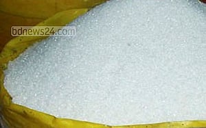 চিনি আমদানিতে শুল্ক অর্ধেক কমল